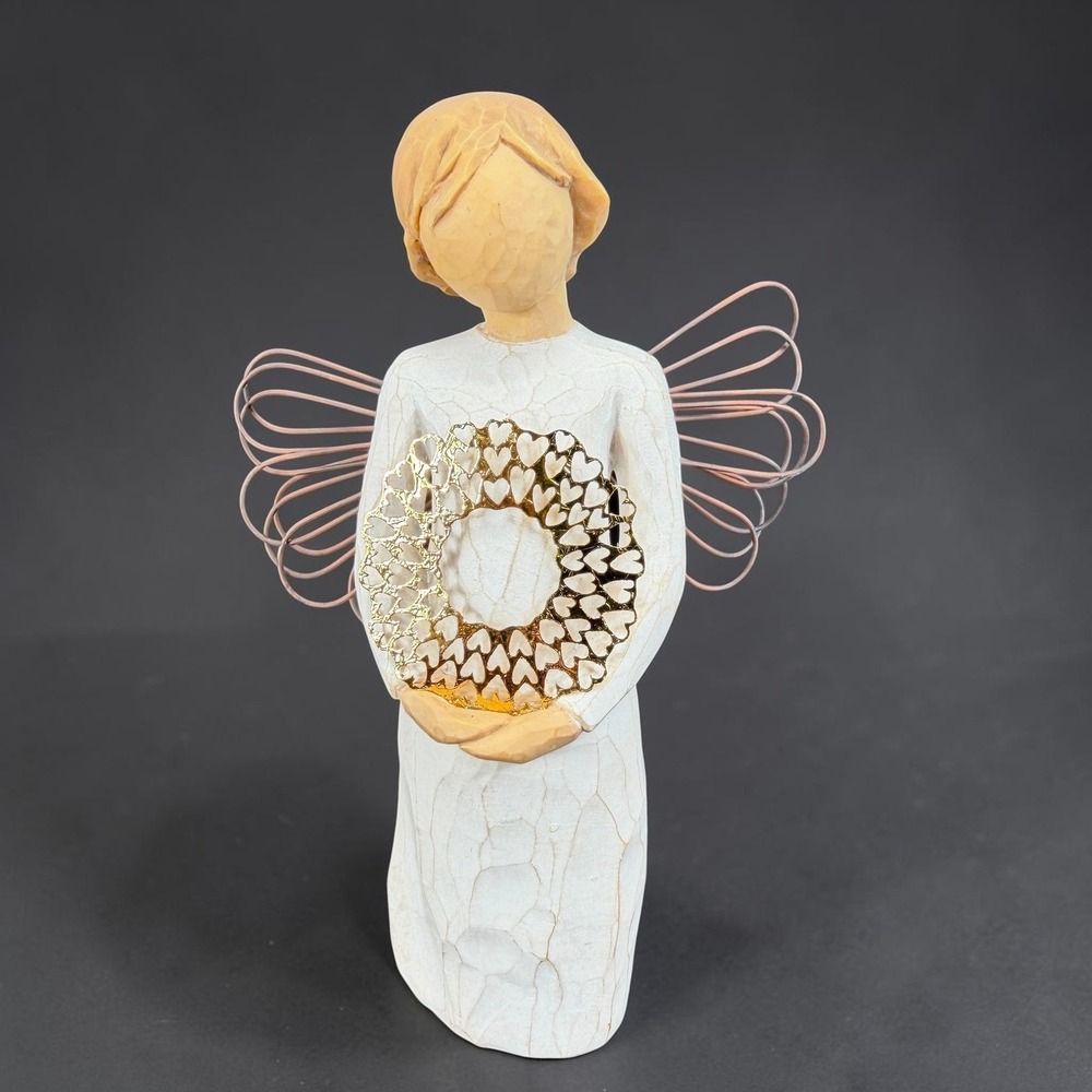 Willow Tree Sweetheart Angel Figurine Susan Lordi Demdaco Gold Heart Wreath
